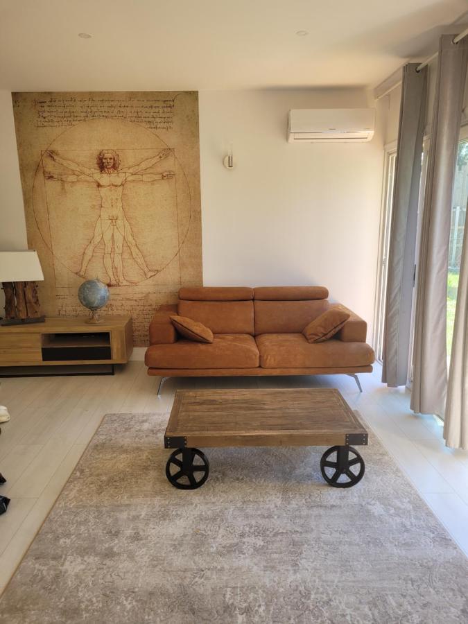 Frida'S House Apartment Bievres Luaran gambar