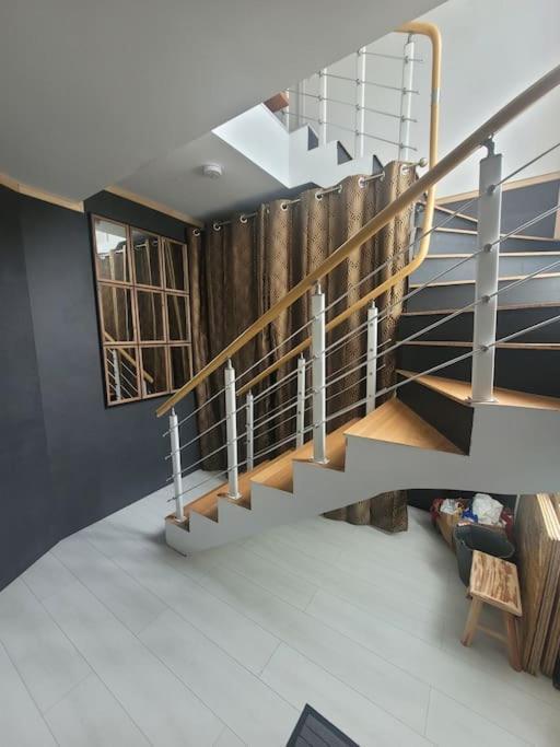 Frida'S House Apartment Bievres Luaran gambar